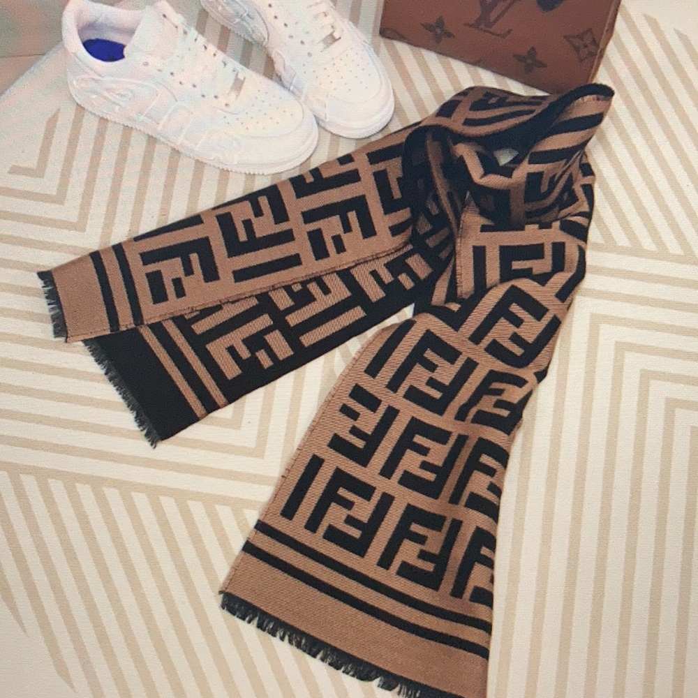 Fendi FF Pattern Wool And Silk Yarn Scarf